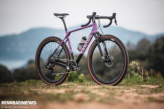 Das Grizl CF SLX 8 eTap Suspension ist das Top-Modell von Canyon mit Federgabel