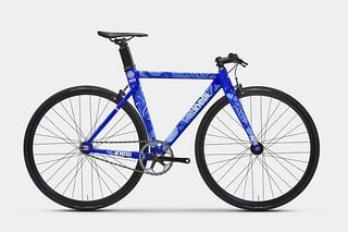 Inter x Cinelli Vigorelli Fixie in Holographic Blue.