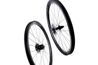 Hunt 40 Limitless Gravel Adventure Dynamo