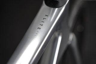 Das XLite ist das Aero-Rennrad von Rose und kompromisslos auf Performance getrimmt.