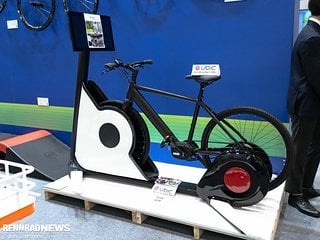 Einen Award gab es auch für diese Lösung Outdoor-Bike und Indoor-Trainer zusammen zu bringen