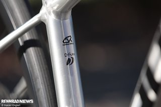 Der sauber verarbeitete Rahmen ist aus Aluminium