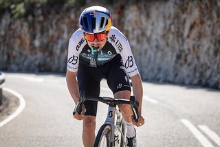 Tom Pidcock ist aktuell bei Q36.5 unter Vertrag und einer der von Amacx gespnderten Athleten.