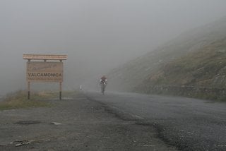 Stelvio: wenig Aussicht, viel Feuchtigkeit.