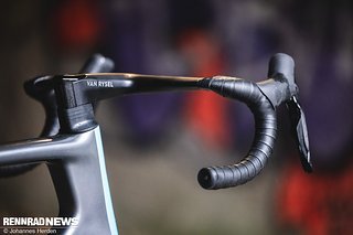 Das Van Rysel x Deda Carboncockpit gibt es nur an den beiden Top-Modellen.