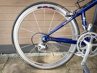 Die Campagnolo Shamal Aero-Laufräder aus Aluminium.