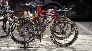 Das Trek Emonda ist kein neues Teambike, aber die Lackierung ist noch jung