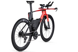 Die BMC Speedmachine könnt ihr ab November kaufen. Mit Preisen zwischen 6.999 und 16.999 € ist für jeden Geldbeutel was dabei.