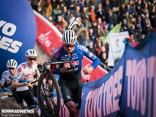 Mathieu van der Poel und Michael Vanthourenhout blieben dicht dran