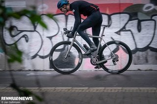 Sprinten lässt es sich mit dem fast schon übersteifen Sturdy exzellent.