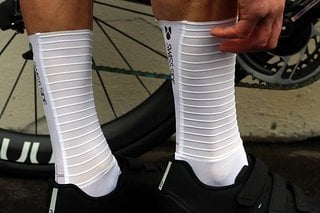 Swiss Side Aero Socks – sollen bei 45 km/h bis zu 6 Watt sparen.