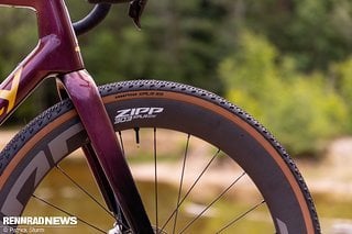 Die neuen Zipp 303 XPLR SW-Laufräder sollen in Kombination mit den eigens dafür entwickelten Reifen auf Gravel besonders schnell sein.