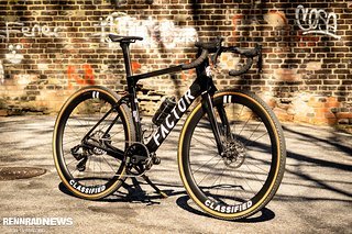 Gut kombiniert: Das Factor Ostro Gravel mit TRP Vistar Powershift sieht nicht nur schnell aus.