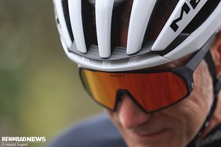 Der sogenannte 3K Airframe prägt nicht nur die Optik des Helmes