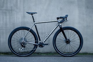 Das neue AirKev von Curve Cyling ist die Race-Edition des bekannten Gravel Bikes.