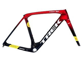 Für Racer gibt es das Domane RSL Frameset mit aggressiverer Geometrie für 4.999 €