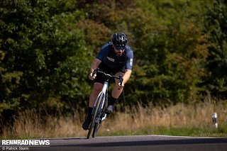 Einer der Vorteile des Hinterrad-Motors ist ein „normaler“ Rennrad-Radstand. Einer der Vorteile des Hinterrad-Motors ist ein „normaler“ Rennrad-Radstand.