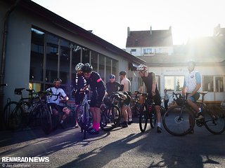 Entspannte Atmosphäre beim ersten großen Gravelevent der "Mütze"