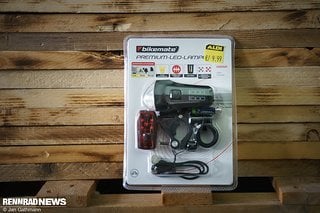 Das Aldi Bikemate Set kommt in einer Blister-Verpackung