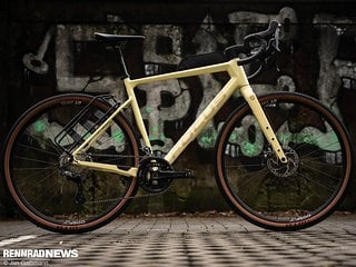 Das neue Focus Atlas 8er überführt die Idee des Atlas 6er in ein viel leichteres Carbon Gravel Bike