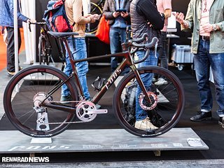 Fons baut Rennräder und Gravel Bikes speziell für Frauen