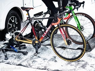 Judith Krahl nutzte zum Warmfahren ihr Meister-Bike vom Vorjahr.