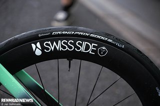 Am Hinterad ist der Grand Prix 5000 S TR montiert.