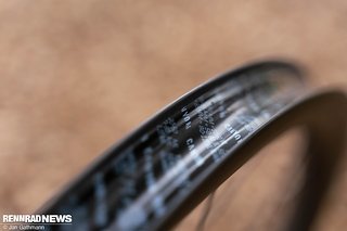 Bei der Felgeninnenweite setzt Canyon auf 27 mm.