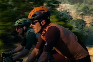 Oakley  2024 BIKE COLLECTION GRAVEL HERO LOOK + SUPPORTING LOOK