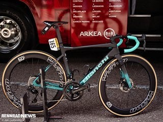 Das Bianchi Specialissima RC ist das Arbeitsgerät für die Berge bei Arkea - B&B.