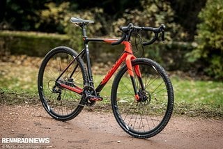 Giant TCX SLR2 2018: 1.299 EUR – 10,04 kg