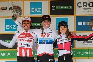 Das Podium der Frauen Elite: Ceylin Del Carmen-Alvarado, Annemarie Worst, Anna-Kay (von links)