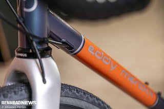 Mit dem Eddy Merckx Corsa Gravel Disc kombinieren die Belgier das Beste aus der Vergangenheit mit modernen Errungenschaften – und nutzen auch innenliegende Züge.