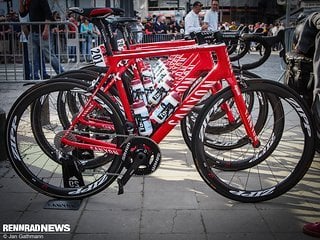 Das Canyon Ultimate CF SLX von Inur Zakarin bei Katusha Alpecin