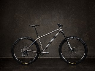 Mit dem Slackr von Chumba hat es auch ein waschechtes MTB-Hardtail in die Übersicht geschafft.