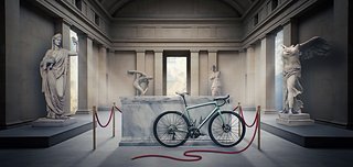 Das Specialized Aethos 2 bleibt mit sub 6 kg  im Olymp des Leichtbaus.