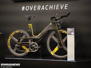 Bei Cadex stand das ungewöhnliche Bike von Triathlon-Superstar Kristian Blummenfelt.