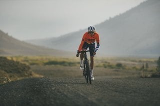 Unbound Gravel Podiums-Finisher Josh Berry testete  Prototypen des neuen Revolt bei verschiedenen US-Gravelrennen.