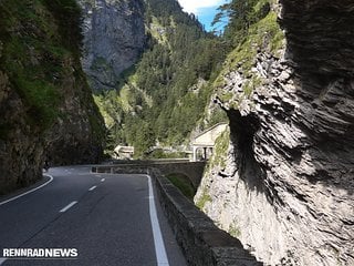 Die berühmte Viamala Schlucht auf der Abfahrt vom Splügen