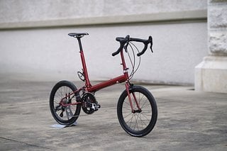 Trotz Faible für Rennradlenker des Besitzers dient das Bike Friday eher für Genusstouren.