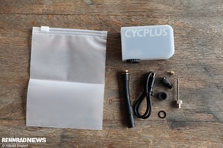 Der Cycplus AS2 Pro Akku-Mini-Kompressor kommt mit umfangreichem Zubehörkit Der Cycplus AS2 Pro Akku-Mini-Kompressor kommt mit umfangreichem Zubehörkit