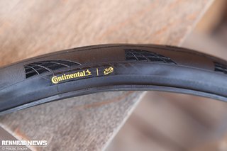 Auch auf der Reifenflanke findet sich das Tour de France Logo.