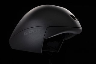 Visier oder Sonnenbrille? Der Giant Rivet Mips lässt mit abnehmbarem Stirnblock die Wahl. Visier oder Sonnenbrille? Der Giant Rivet Mips lässt mit abnehmbarem Stirnblock die Wahl.