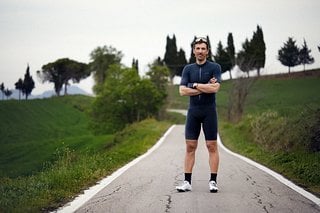 Cancellara hat zuletzt eine Rennrad-Kollektion zusammen mit Gore Wear entwickelt, die eigentlich im Vorfeld der Flandernrundfahrt in Belgien vorgestellt werden sollte.