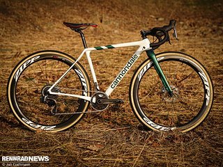 Das Cannondale SuperX mit Outfront-Geometrie und kurzem Vorbau