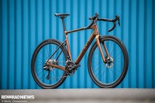 Wir konnten erst eine kurze Runde mit der Shimano GRX Di2 12-fach am Arc8 Eero Gravel Bike drehen.