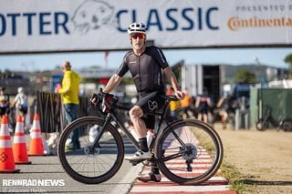 Die „Abwesenheits-Notiz“  als Trikotdesign macht das Radfahren noch attraktiver.