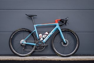 Das BMC Teammachine ist ein klassisches Race-Rennrad