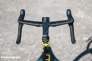 Einteilig oder zweiteilig? Niklas Behrens hat sich für eine einteilige Lenker-Vorbau-Kombination von Vision entschieden. Einteilig oder zweiteilig? Niklas Behrens hat sich für eine einteilige Lenker-Vorbau-Kombination von Vision entschieden.