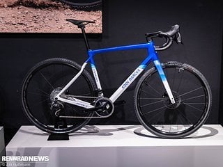 Das neue Eddy Merckx Pévèle Carbon in der „Retrosonic“ Lackierung